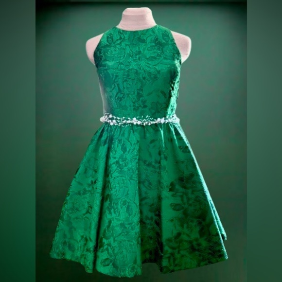 Alice + Olivia Tevin mini dress goes classic damask! Sz 8 - Picture 1 of 5